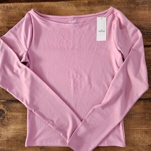 NWT Hollister Long Sleeve Seamless Fabric Slash Neck Top – Size Small